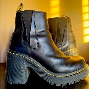 Dr. Martens Black Leather Spence Chelsea Booties Boots size 9